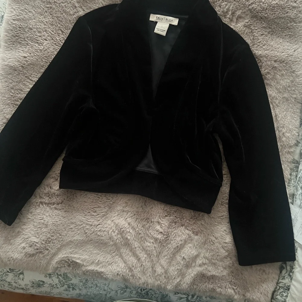 White House Black Market Elegant Black Blazer - Picture 6 of 11